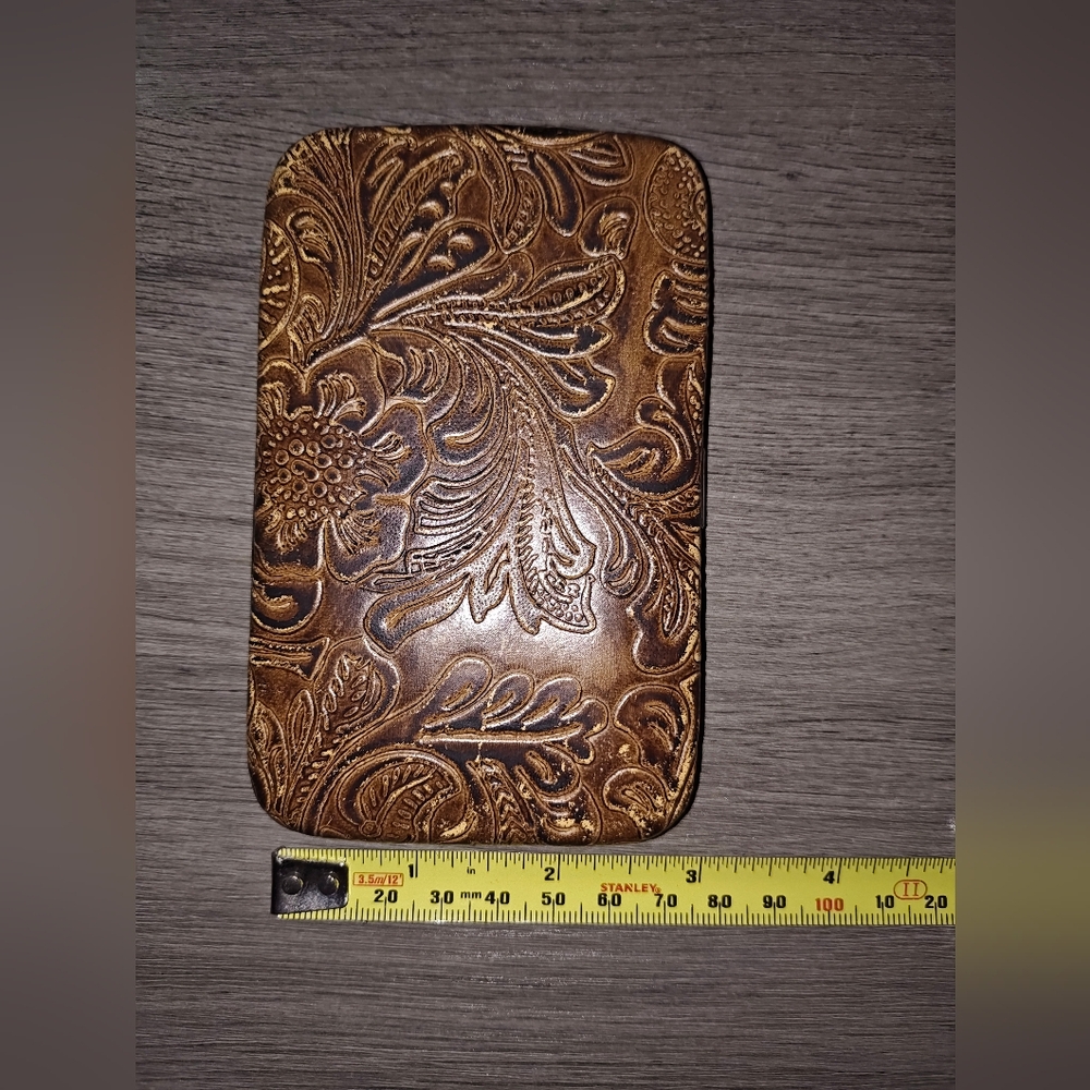 Embossed Brown Wallet - Picture 5 of 9